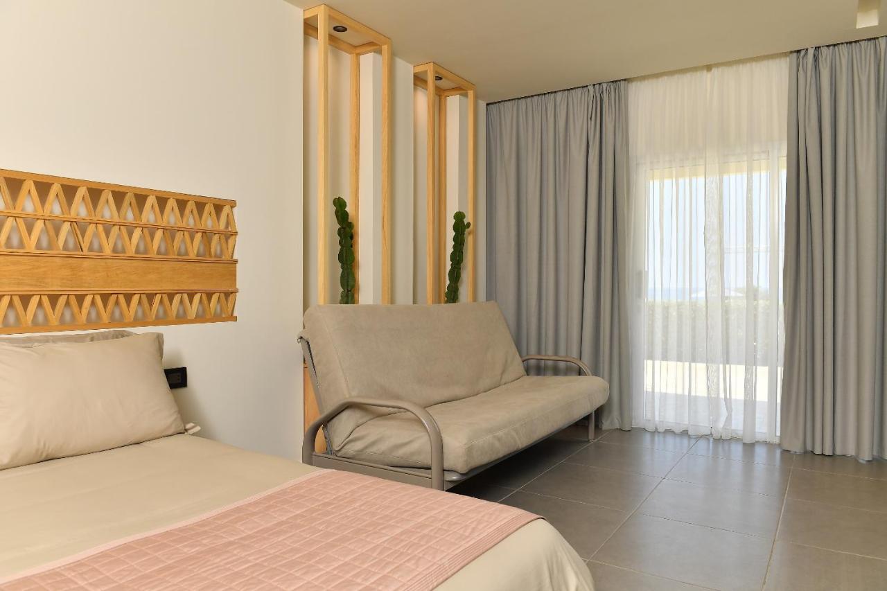 Ocean Blue Hotel & Resort -Jbeil Byblos Bagian luar foto